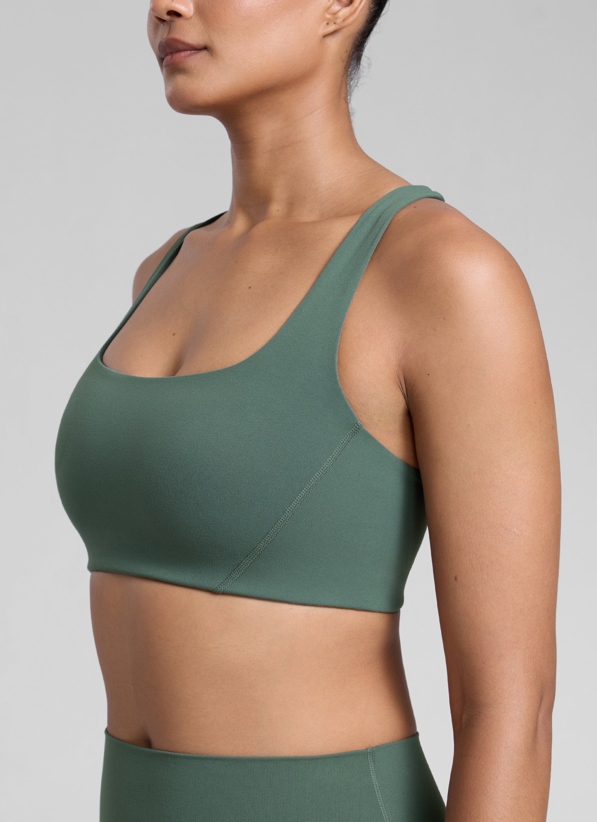 CRZ YOGA Womens Butterlift Double Lined Square Neck Yoga Sports Bra Dark Forest Green @model_info:Barbara