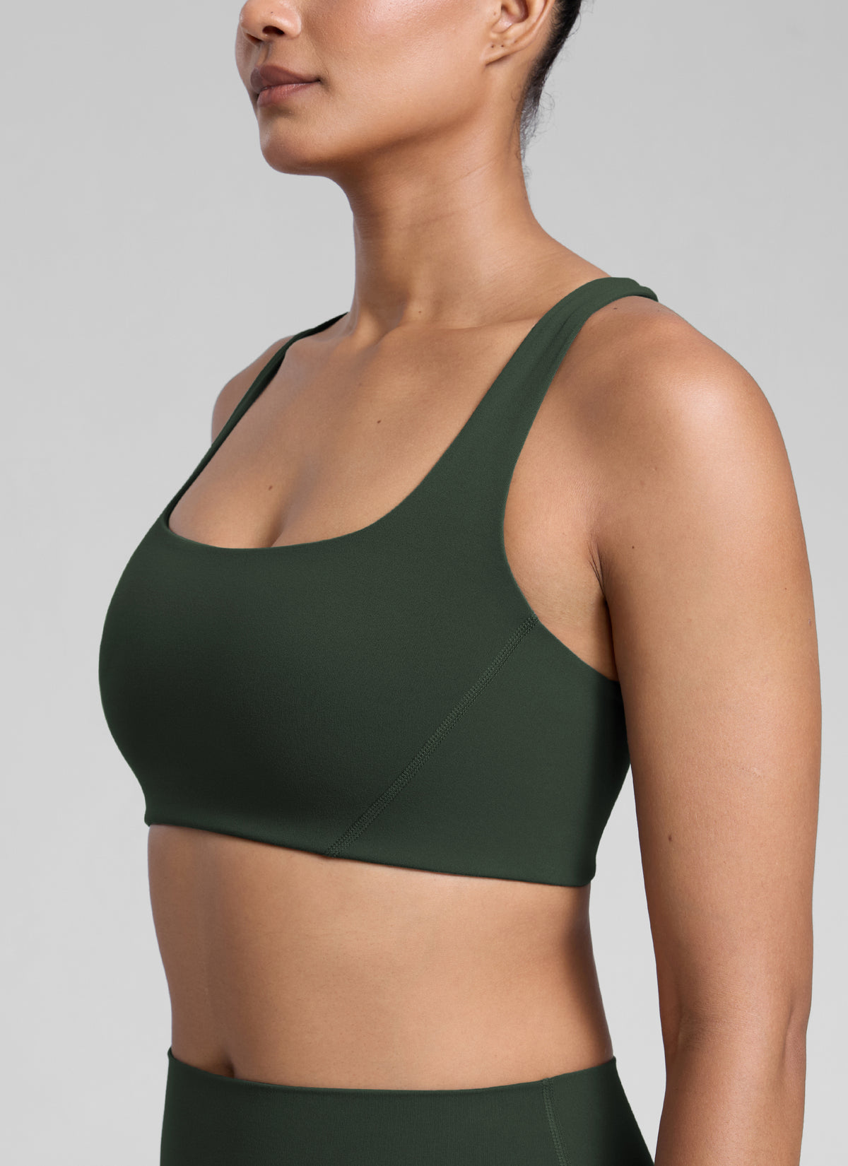 CRZ YOGA Womens Butterlift Double Lined Square Neck Yoga Sports Bra Legend Green @model_info:Barbara