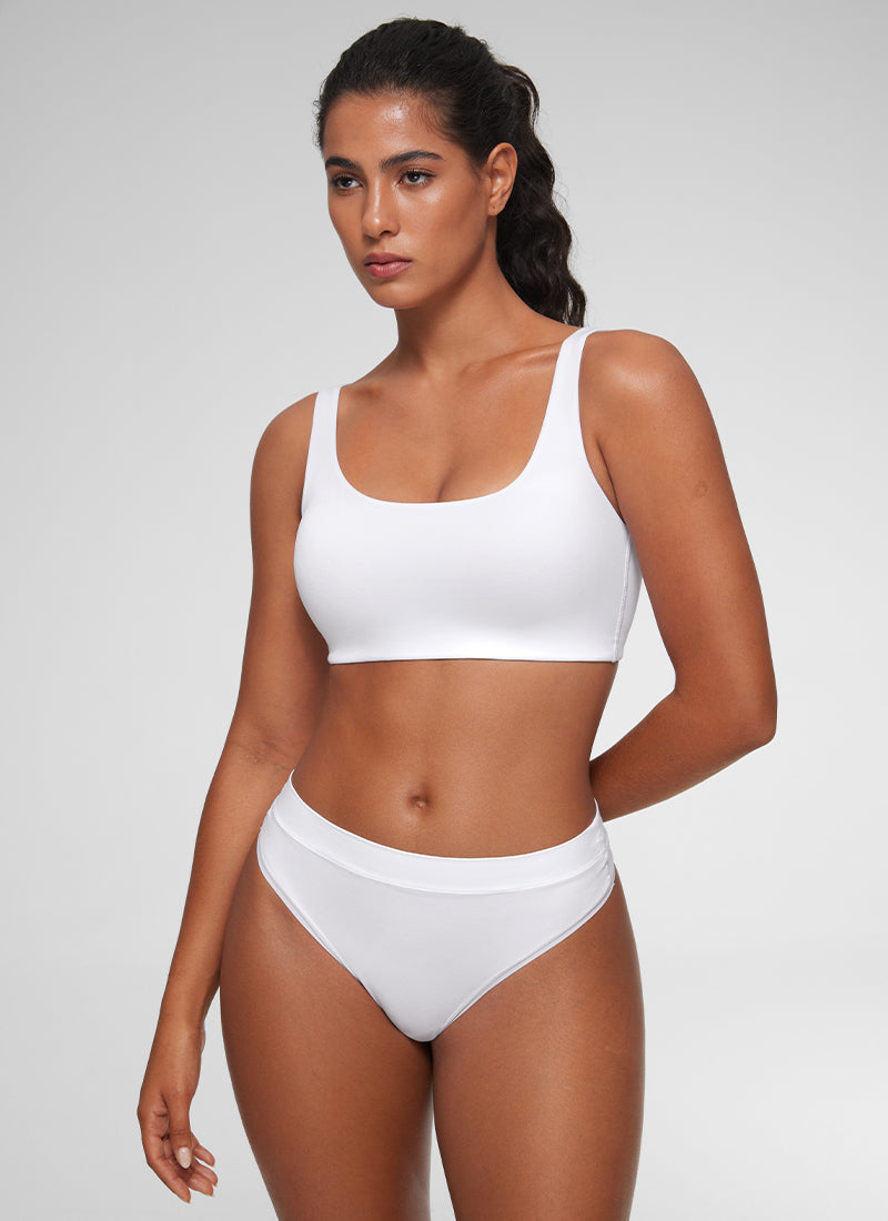 CRZ YOGA Women's Softhold Wireless Double Lined U Back Everyday Bra Snow White