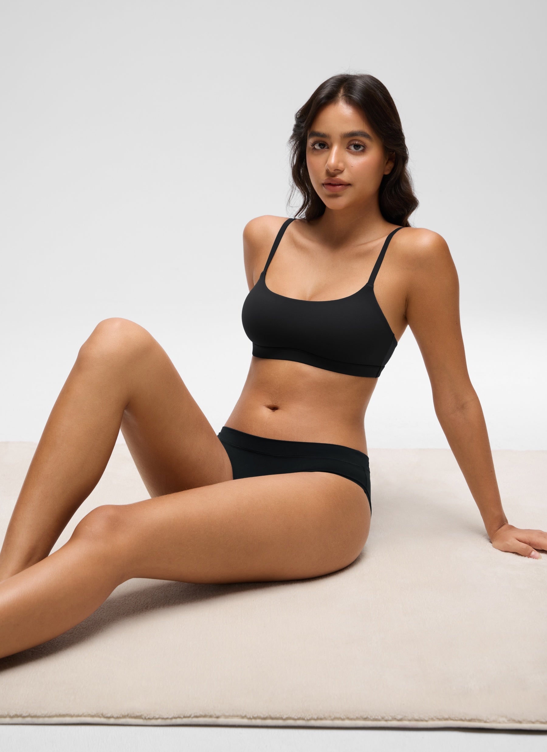 CRZ YOGA Women's Softhold Wireless Scoop Neck  Everyday Bra Adjustable Black