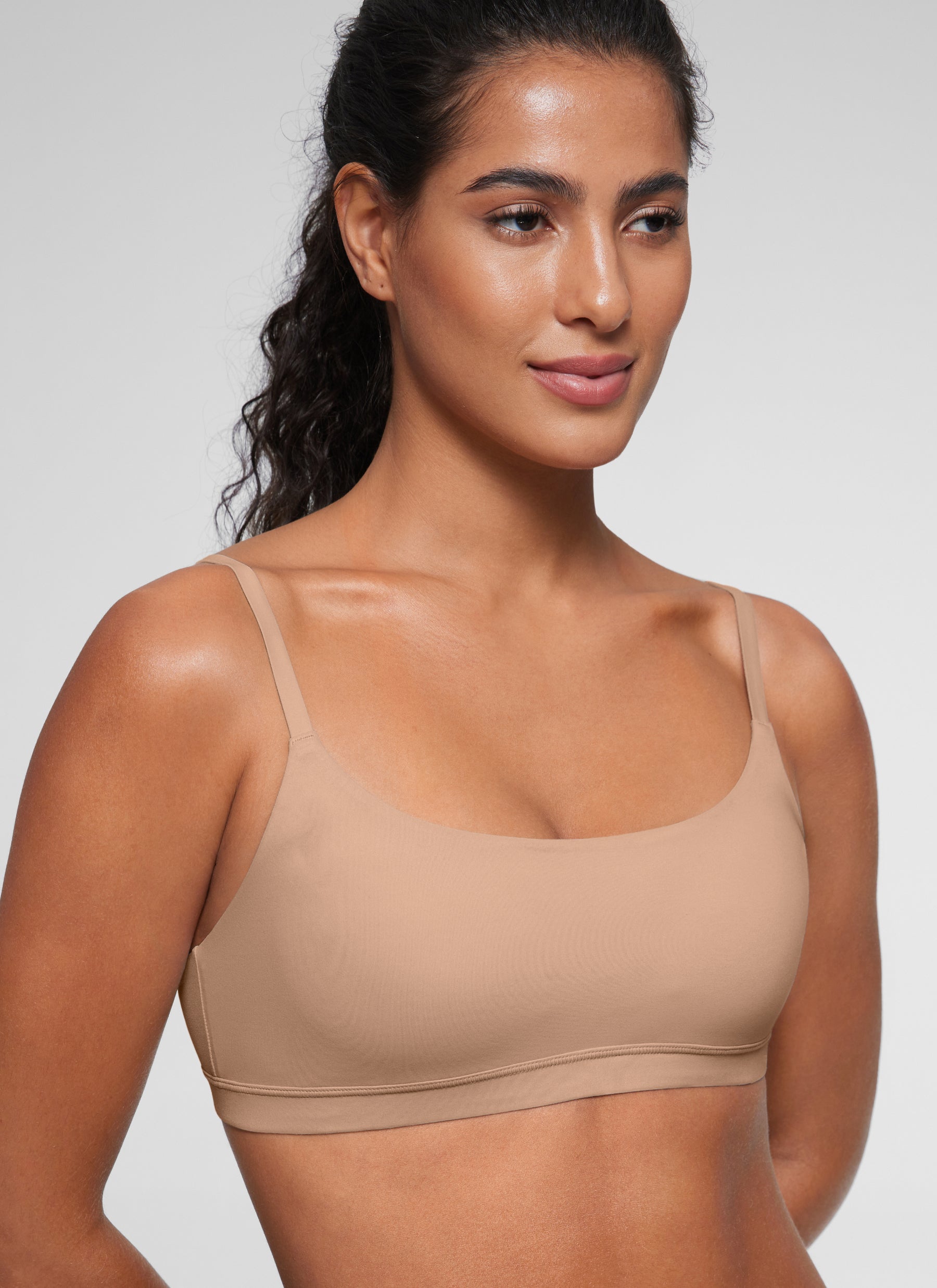 CRZ YOGA Women's Softhold Wireless Scoop Neck  Everyday Bra Adjustable Warm Beige @model_info:S3
