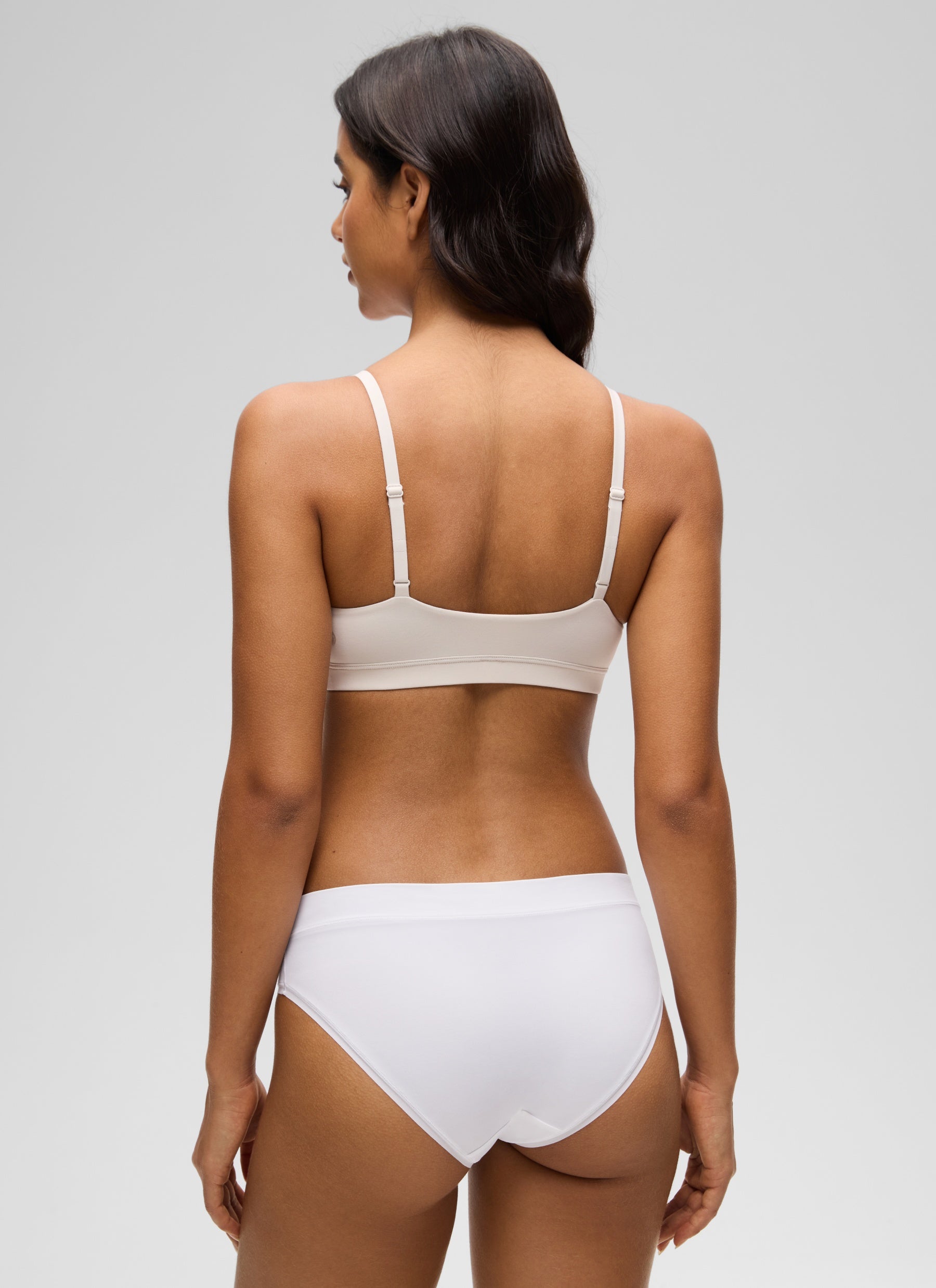 CRZ YOGA Women's Softhold Wireless Scoop Neck  Everyday Bra Adjustable Milky White