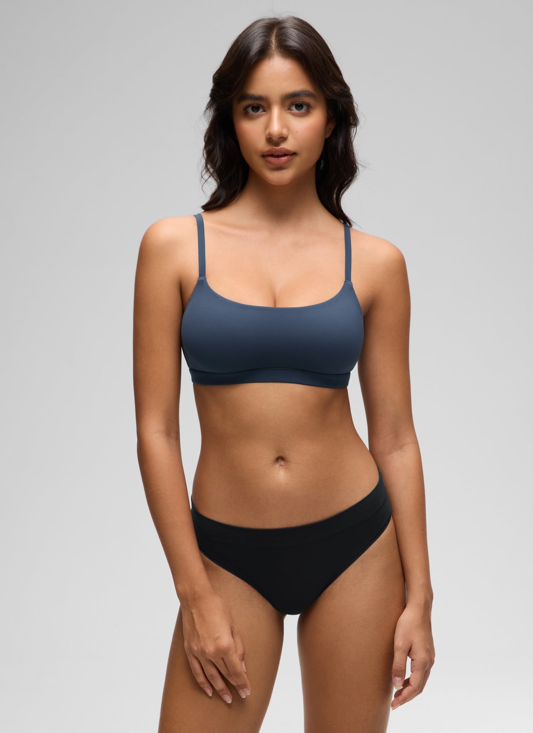 CRZ YOGA Women's Softhold Wireless Scoop Neck  Everyday Bra Adjustable Sargasso