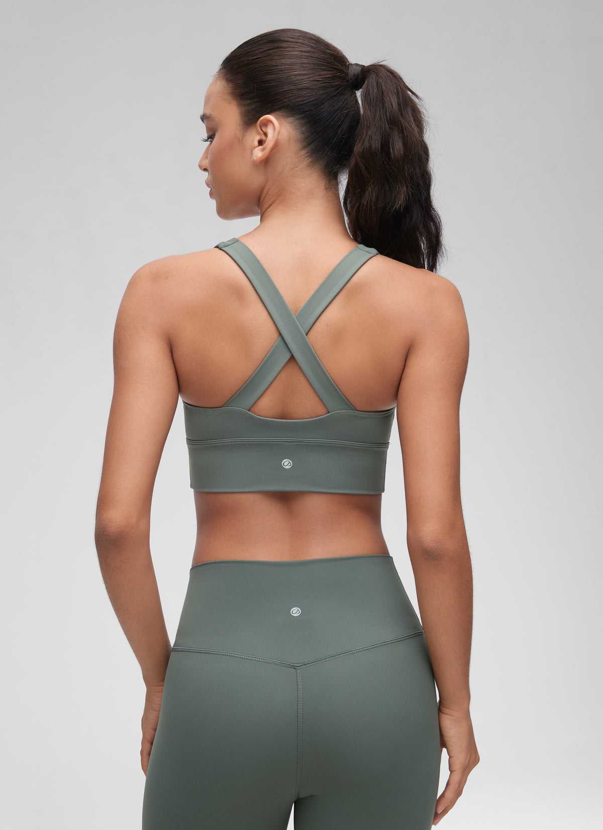 CRZ YOGA Women's Light Support Butterluxe Yoga Bra Ruched V Neck Grey Sage @model_info:Winma