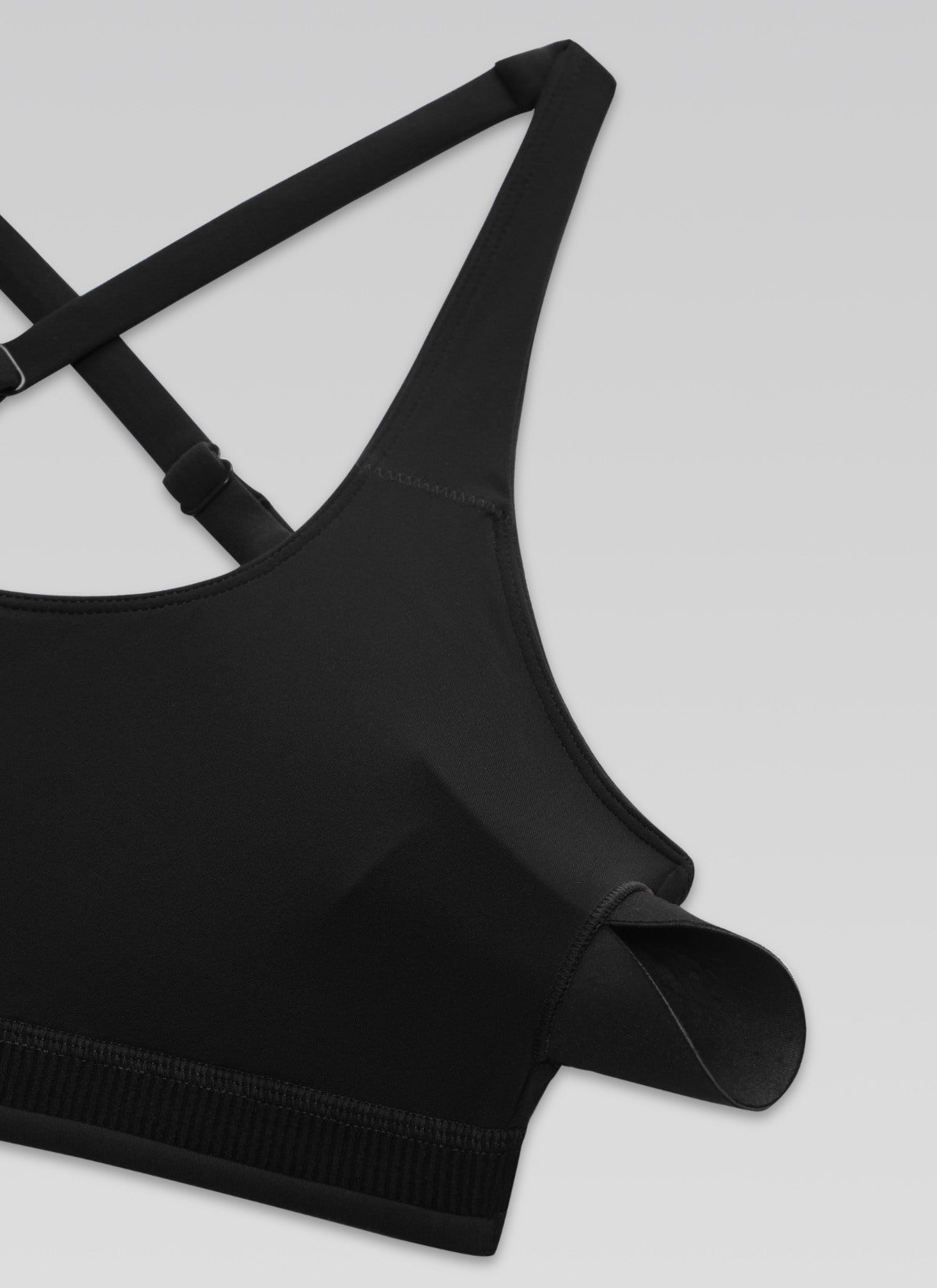 CRZ YOGA Women's Butterlift Workout Cross Back Built in Bra Sports Bra Black @model_info:DETAIL