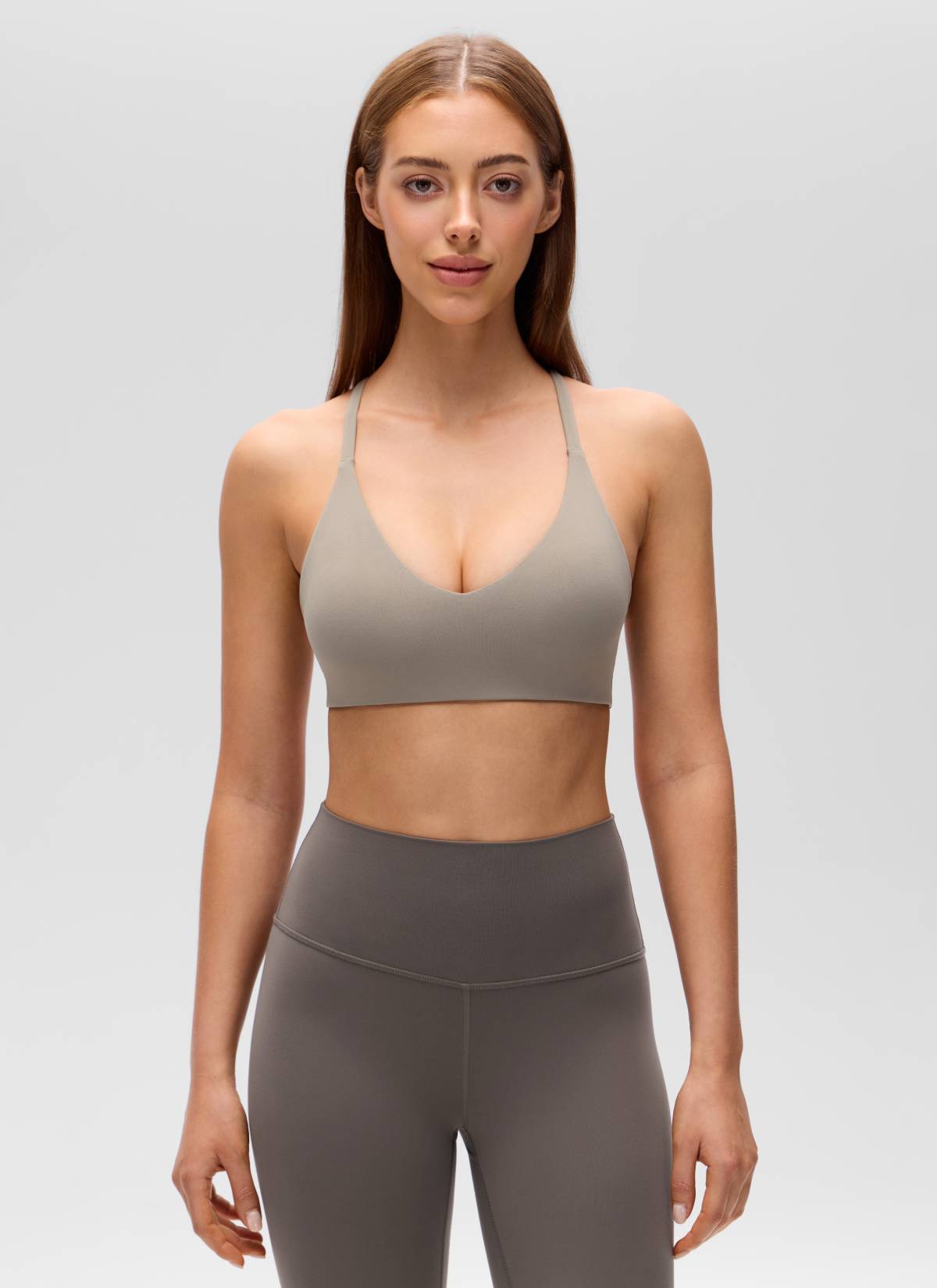 CRZ YOGA Women's Butterluxe V Neck  Racerback Thin Straps Sports Bra Warm Ash Grey @model_info:Lary