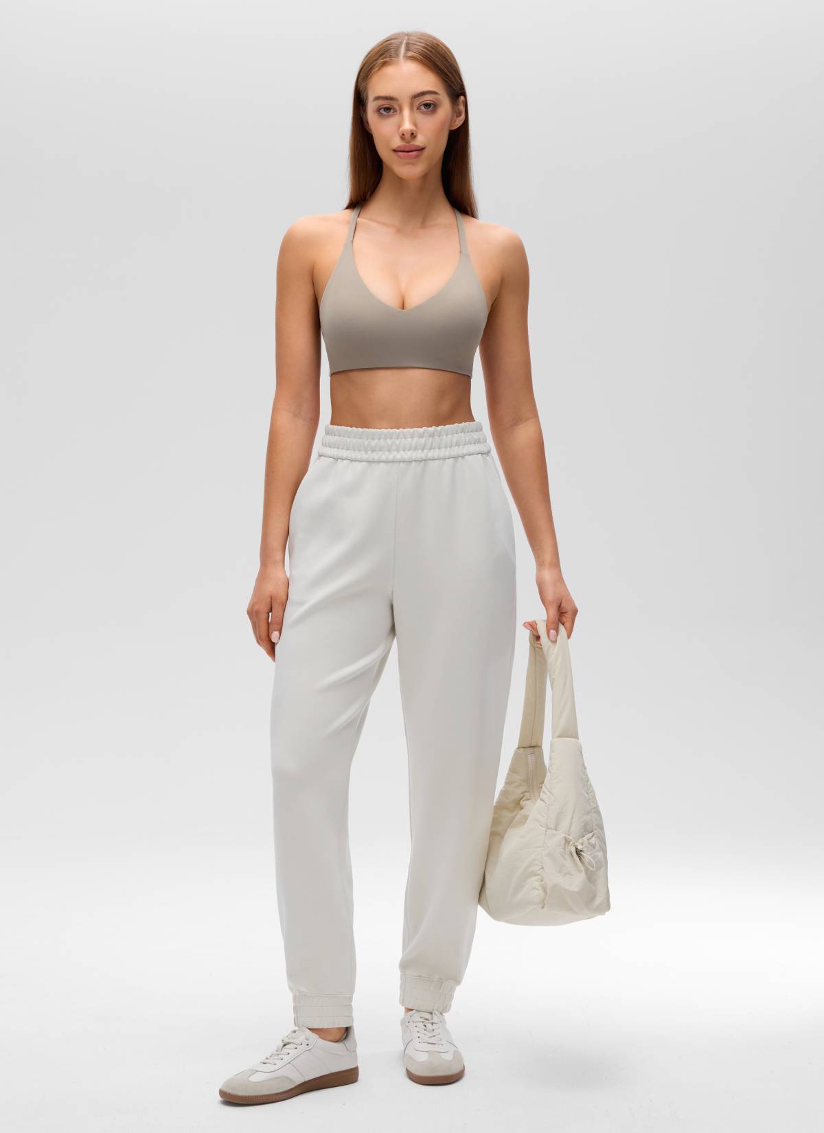 CRZ YOGA Women's Butterluxe V Neck  Racerback Thin Straps Sports Bra Warm Ash Grey @model_info:Lary