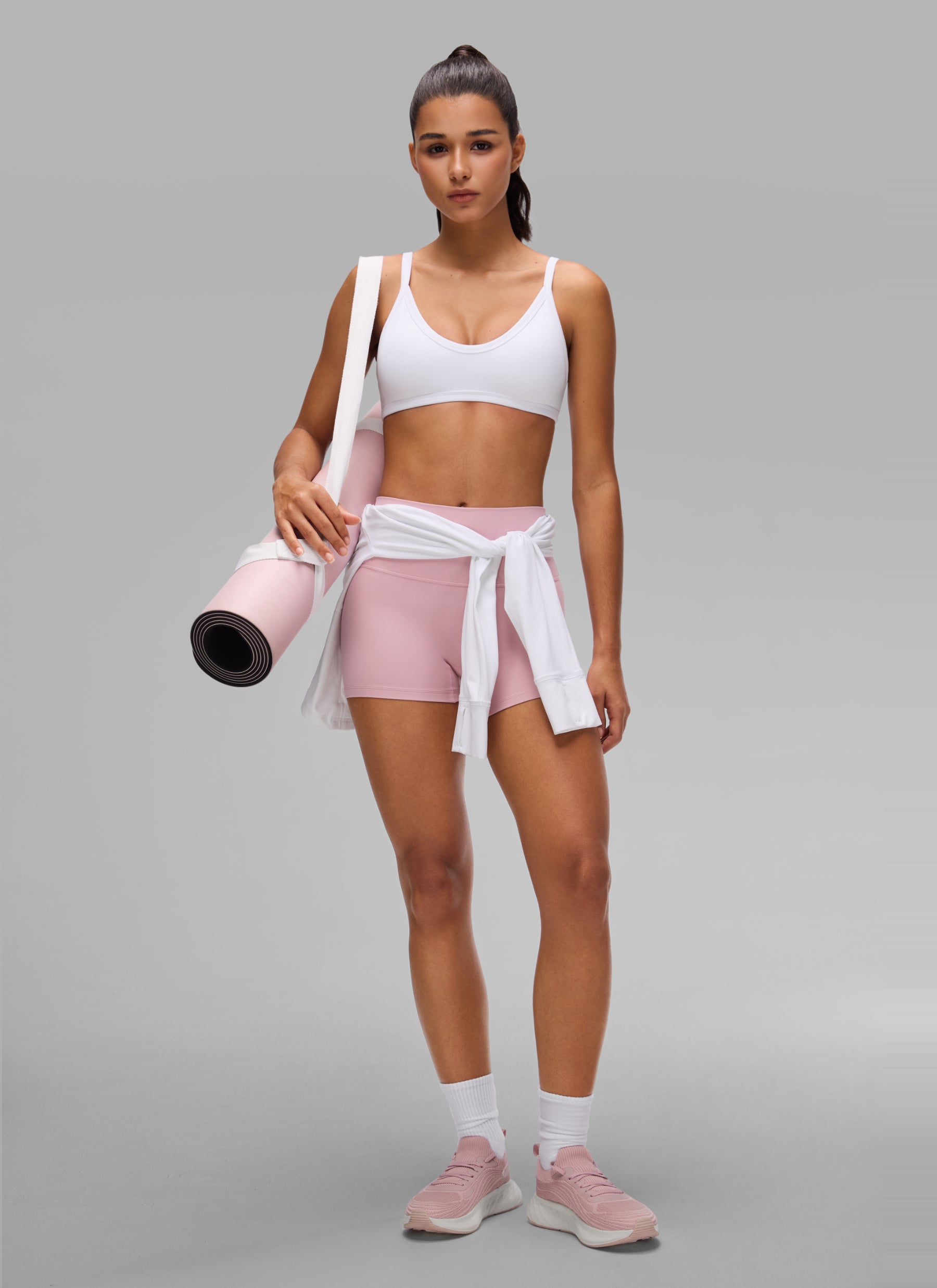 CRZ YOGA Butterlift Women's Double Lined V Neck Workout Sports Bras White @model_info:A