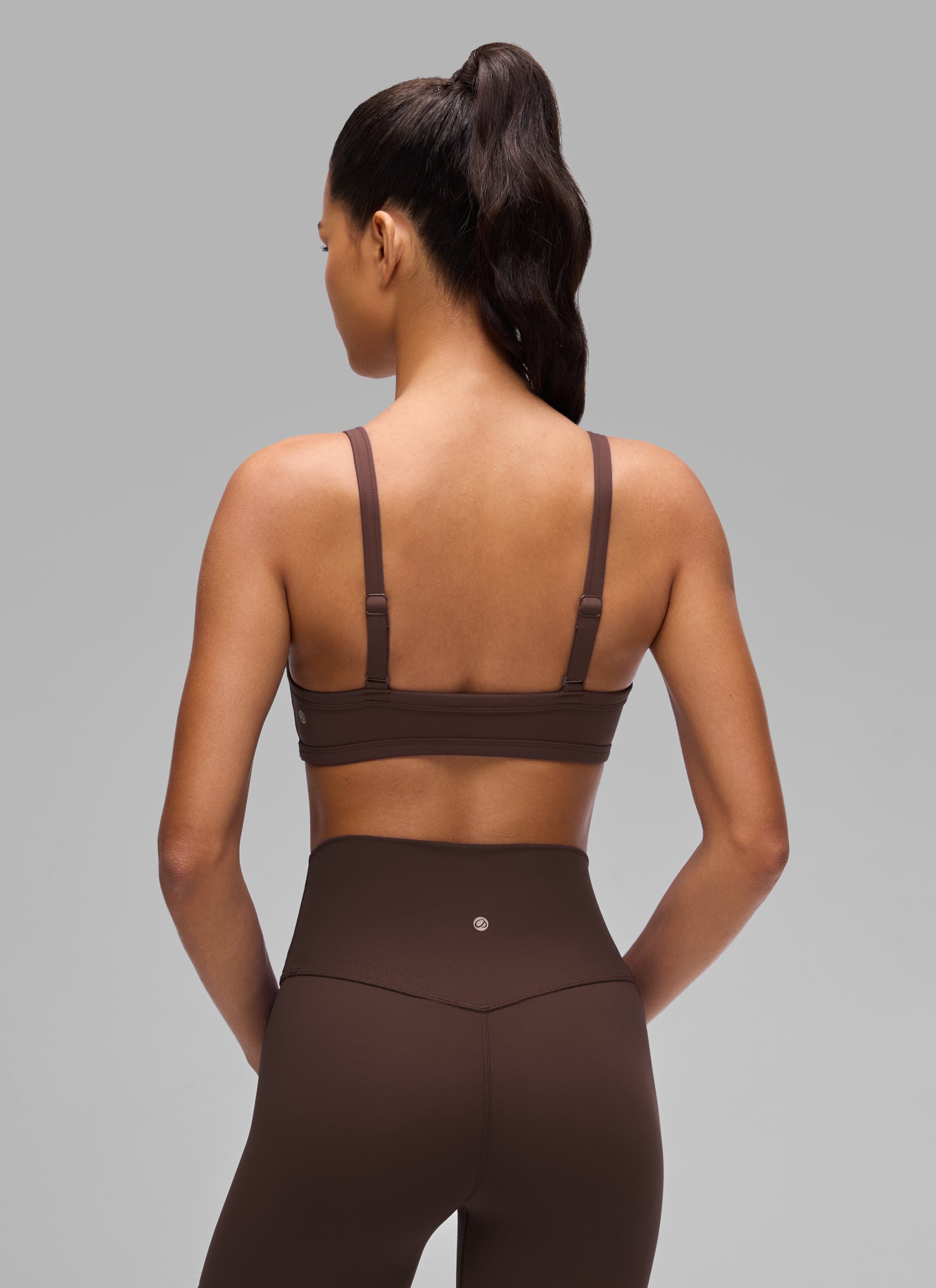 CRZ YOGA Butterlift Women's Double Lined V Neck Workout Sports Bras Hot Fudge Brown