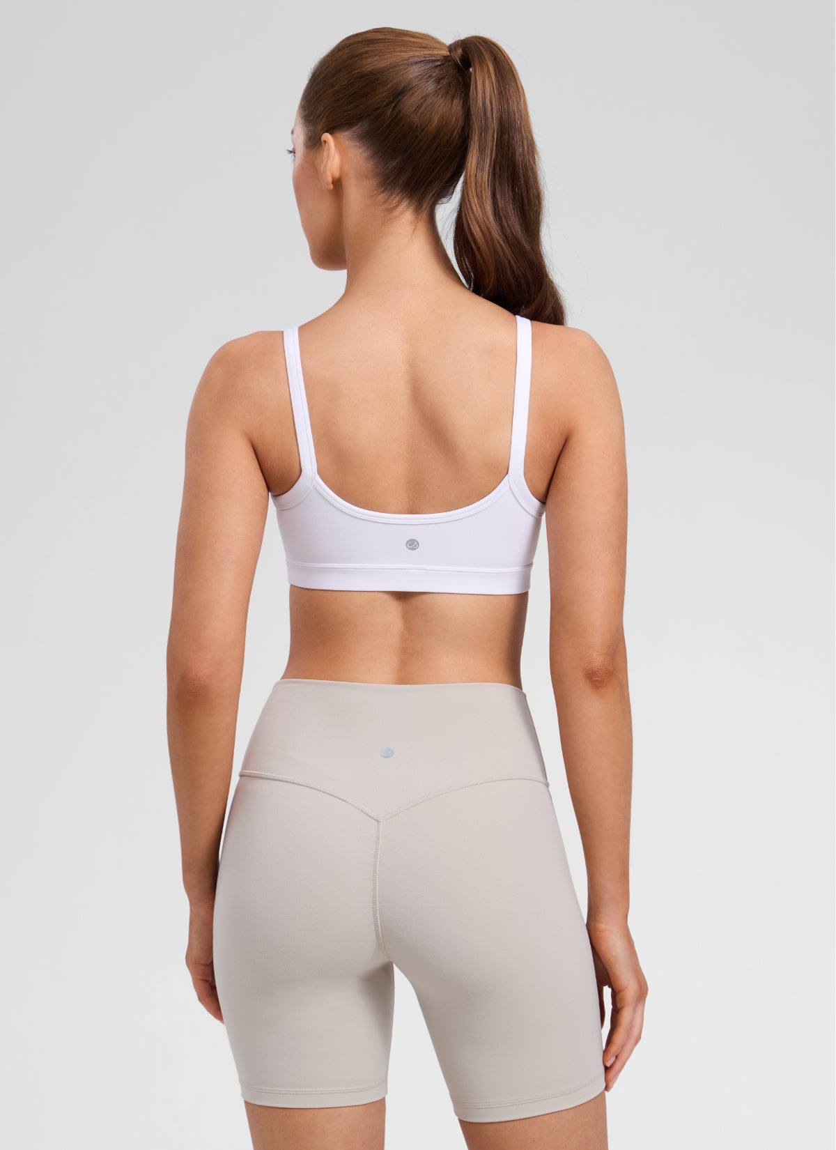 CRZ YOGA Women's Butterlift Workout Scoop Neck Double Lined Sports Bra White @model_info:Lary