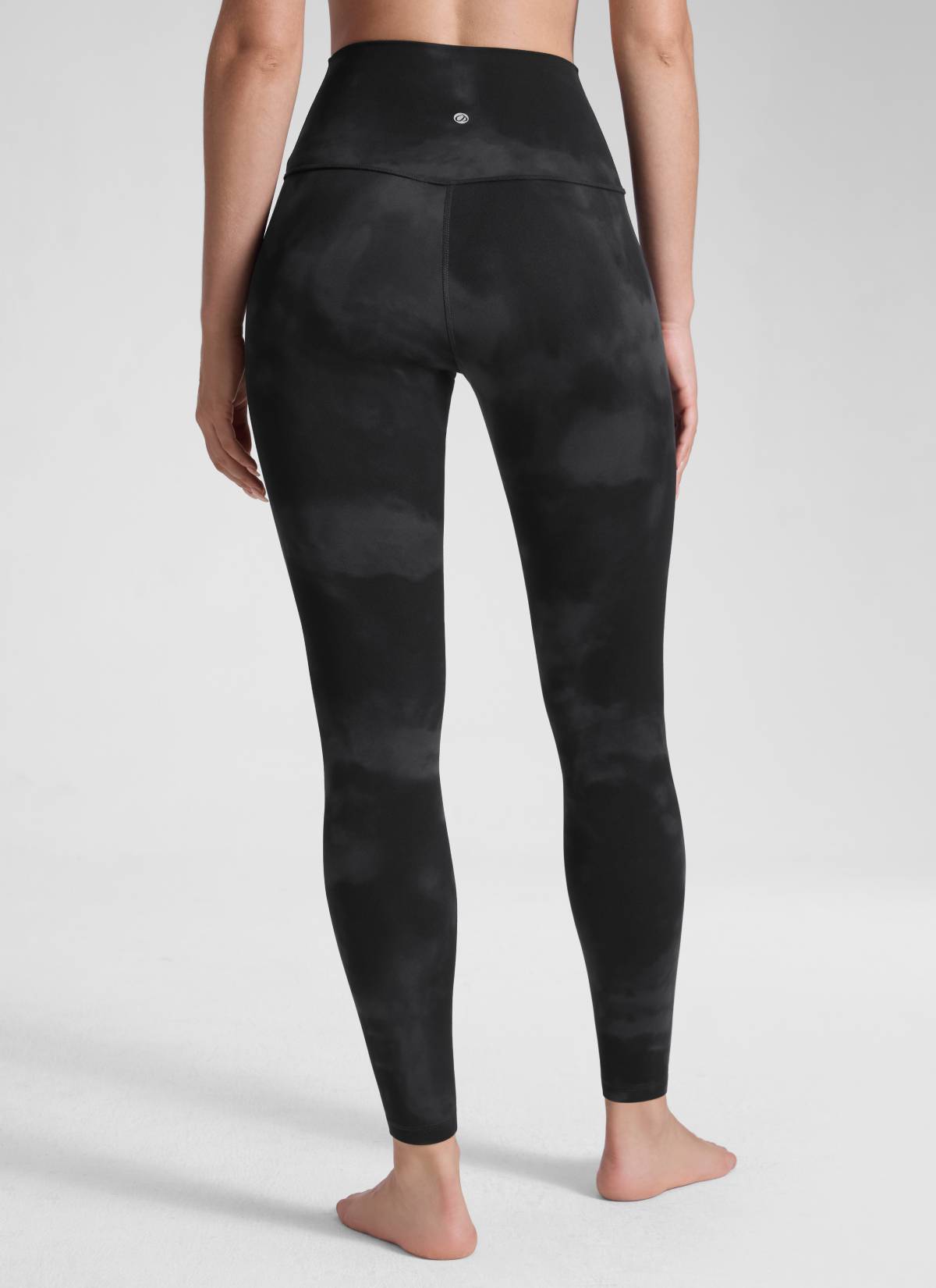 CRZ YOGA Women's Yoga Lounge High Rise Butterluxe Yoga Leggings 28'' Black Tie Dye Flowers @model_info:Malisa