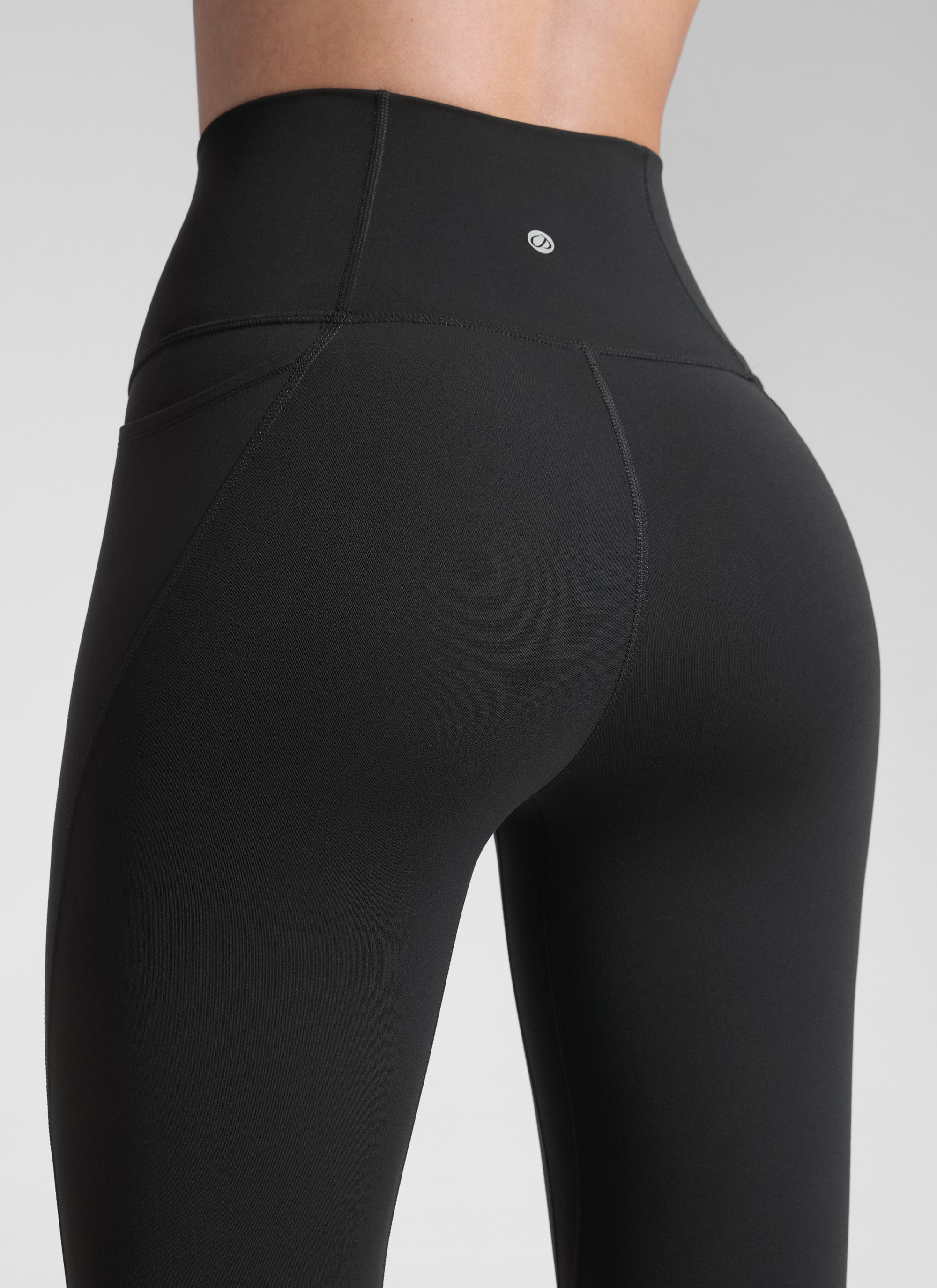 CRZ YOGA Women's Yoga Lounge High Rise Butterluxe Pocket Leggings 25'' Black @model_info:Malisa