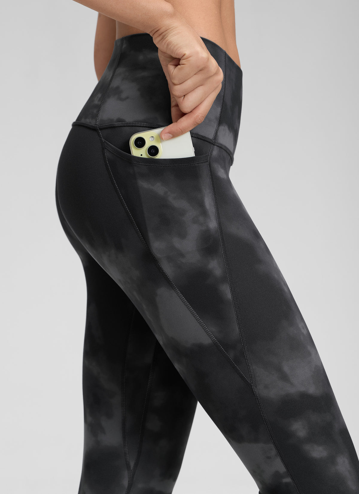 CRZ YOGA Women's Yoga Lounge High Rise Butterluxe Pocket Leggings 25'' Grey Tie Dye Flowers @model_info:Jenna
