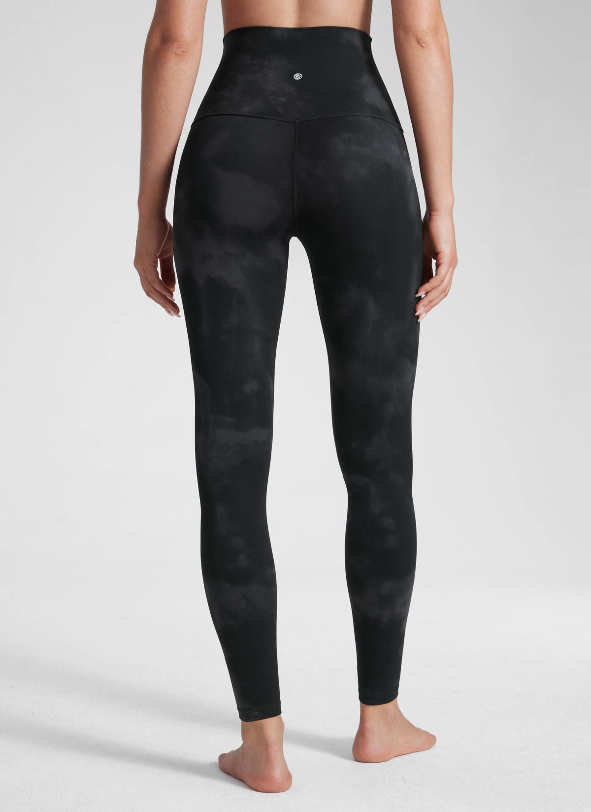 CRZ YOGA Women's Yoga Super High Waist Butterluxe Yoga Leggings 28'' Black Tie Dye Flowers @model_info:Malisa