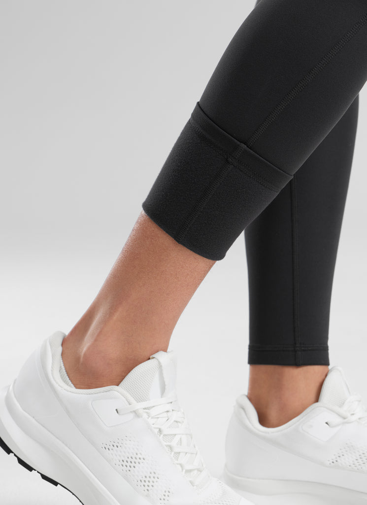 CRZ YOGA Women's Water-resistant Fleece Lined Pocket Leggings 28" Black