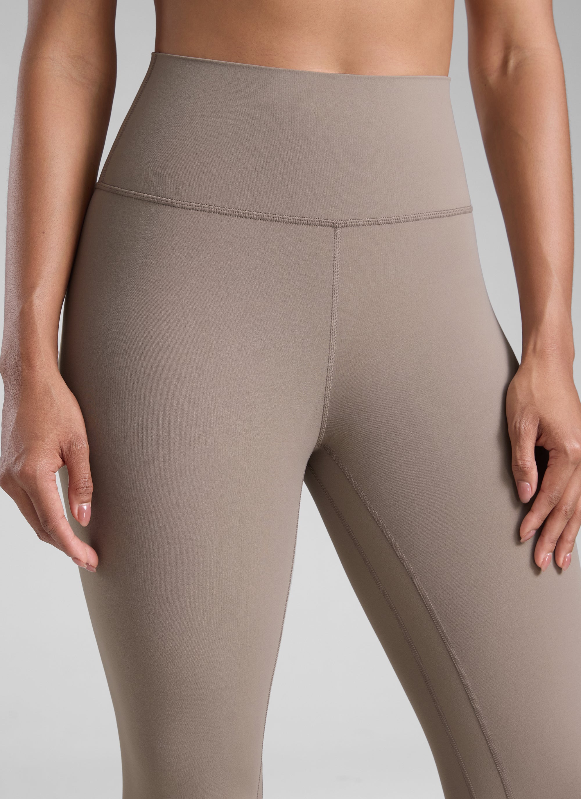 CRZ YOGA Women's Workout High Rise Butterlift Yoga Leggings 25'' Creamy Latte @model_info:Barbara