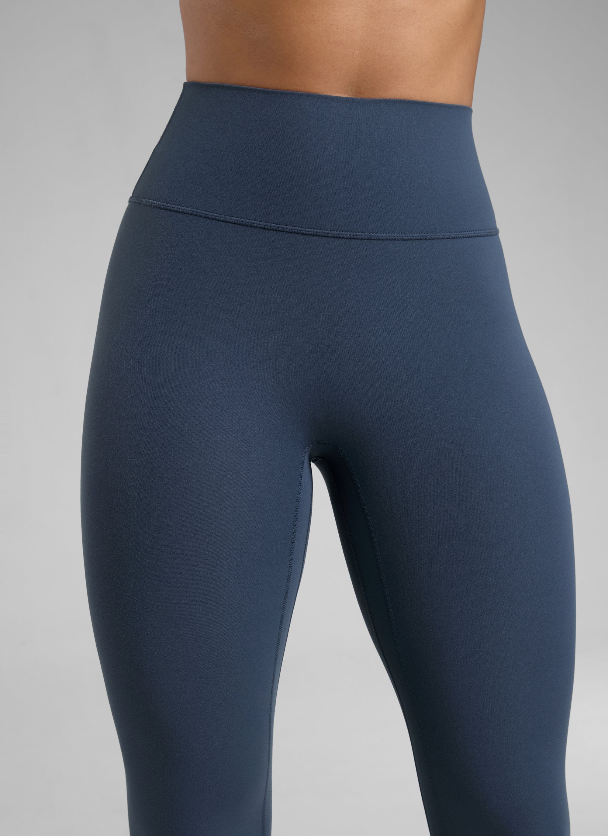 CRZ YOGA Women Butterlift High Rise Scrunch Butt Legging No Front Seam Stelindigo @model_info:Barbara