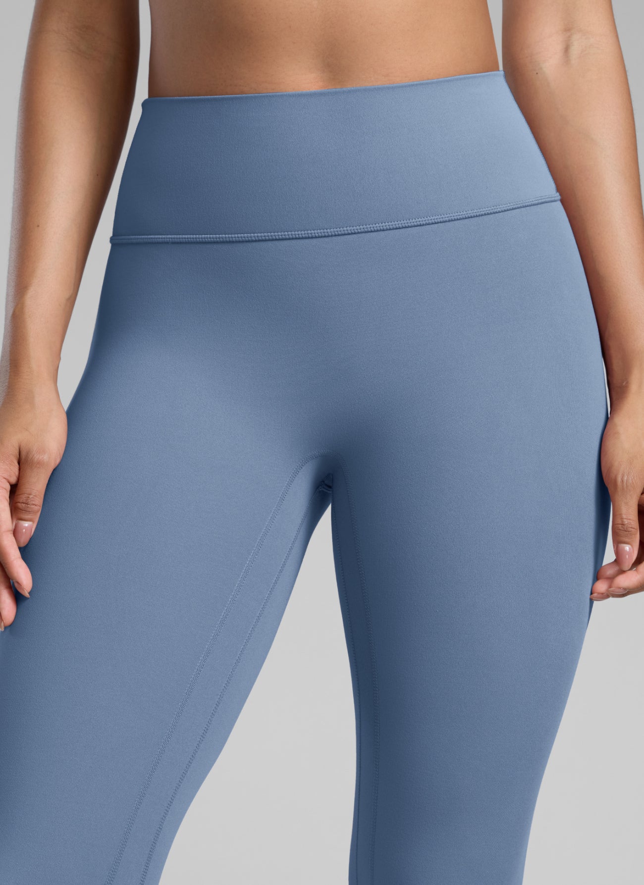 CRZ YOGA Women Butterlift High Rise Scrunch Butt Legging No Front Seam Washed Denim @model_info:S3
