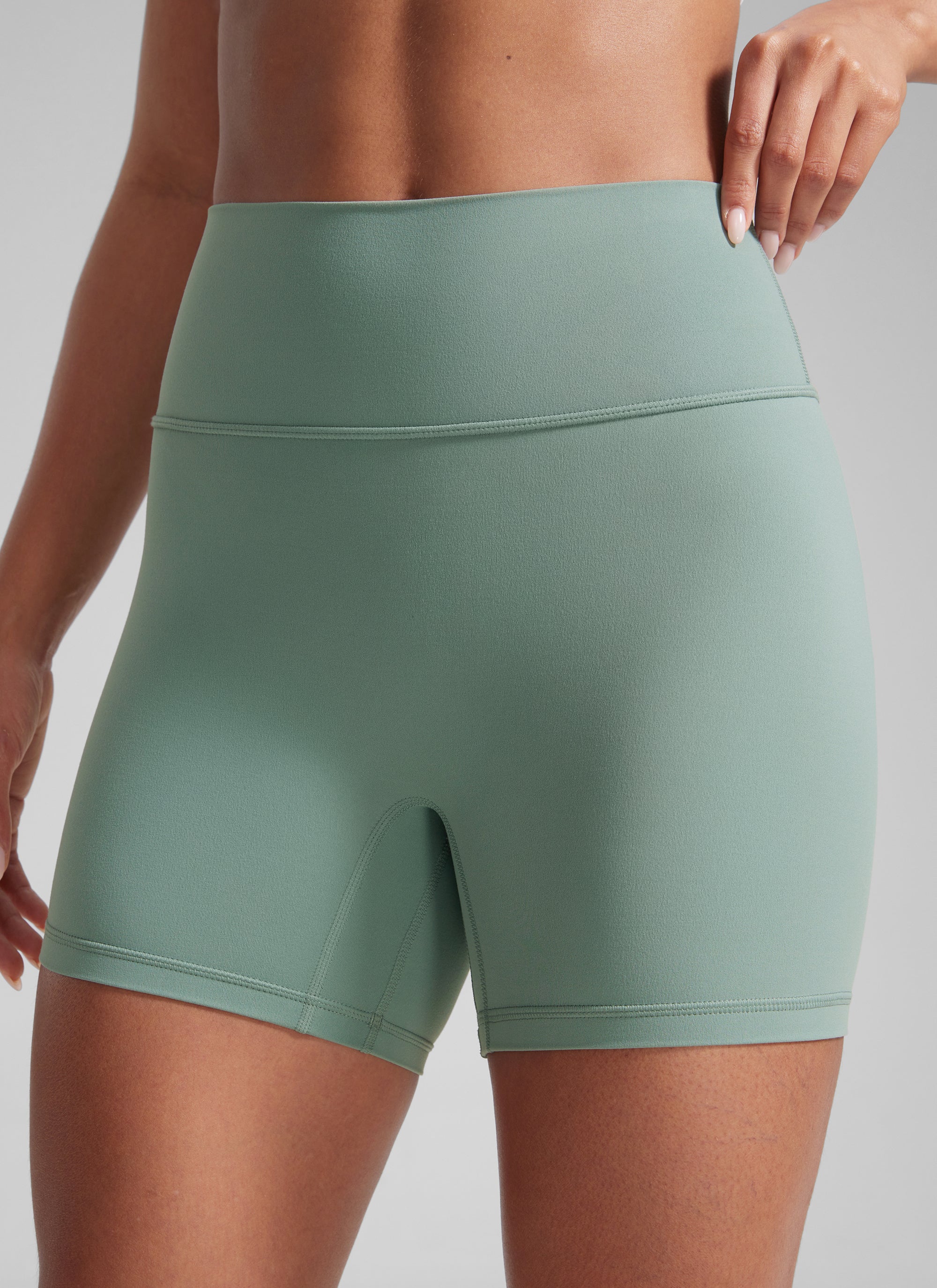 CRZ YOGA Womens Butterlift Scrunch Butt Atheletic Workout Biker Shorts Crater Green @model_info:C