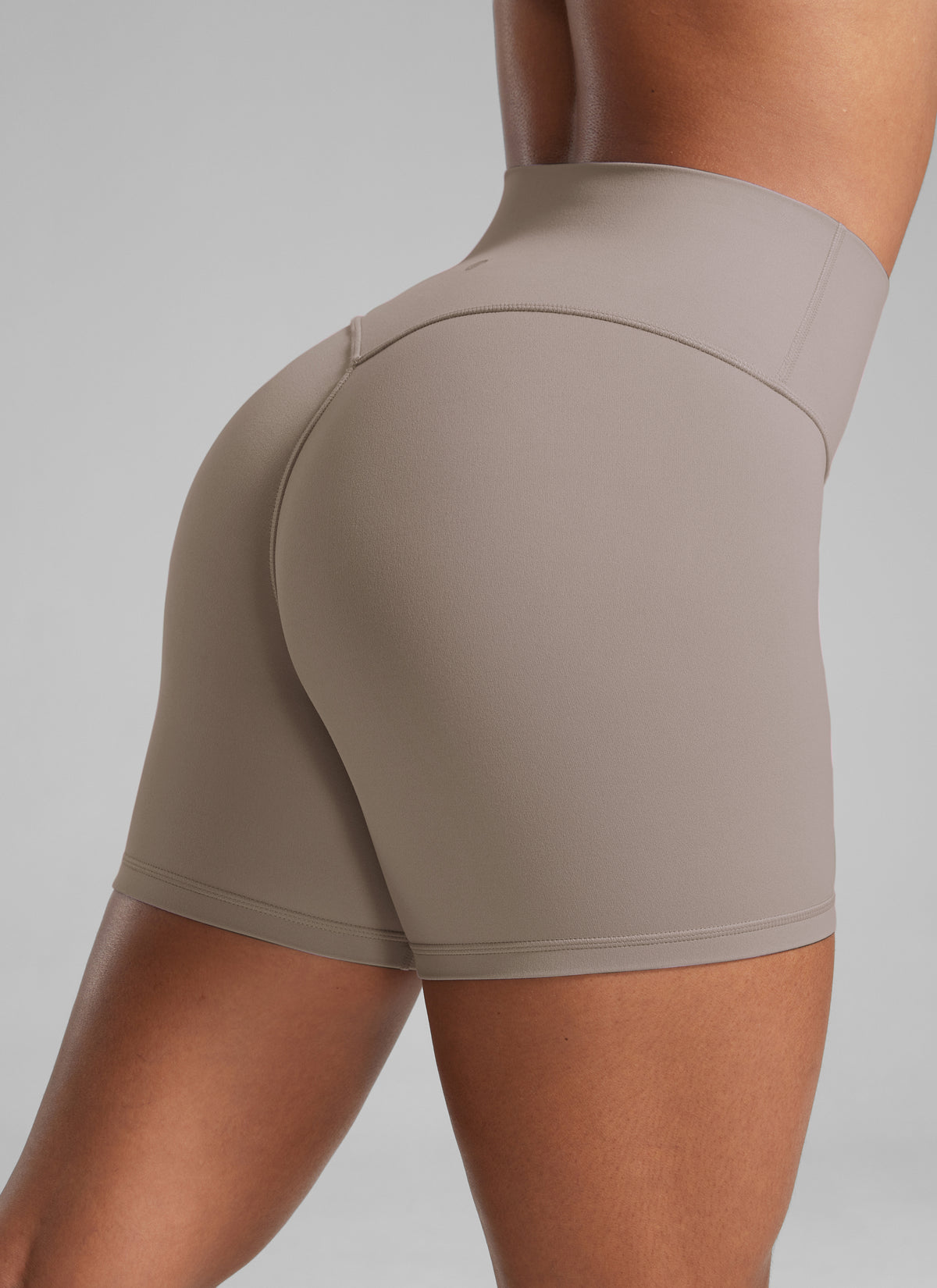 CRZ YOGA Womens Butterlift Scrunch Butt Atheletic Workout Biker Shorts Creamy Latte @model_info:Crystal
