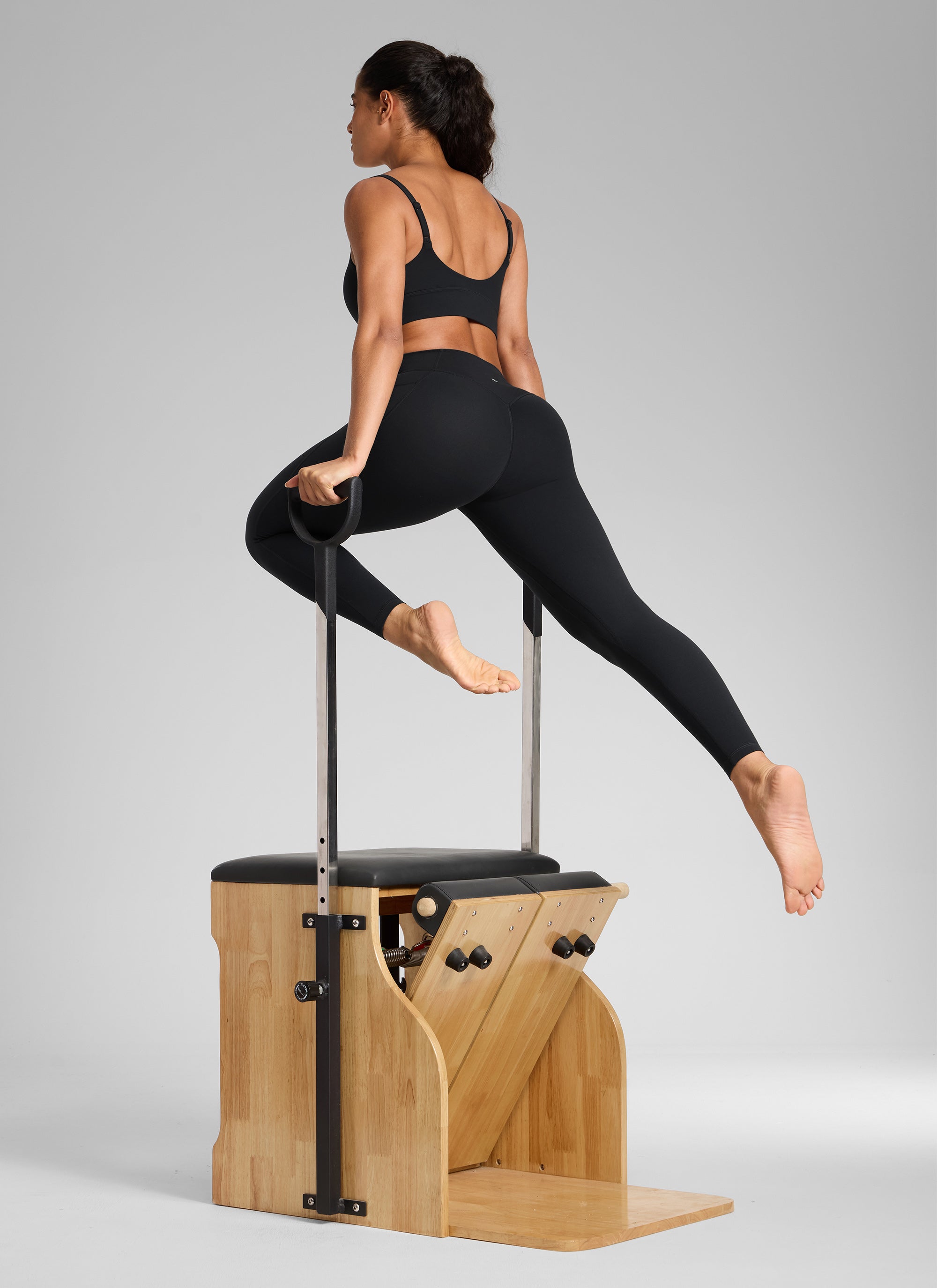 CRZ YOGA Women's Butterlift High Rise No Front Seam Pocket Legging Black