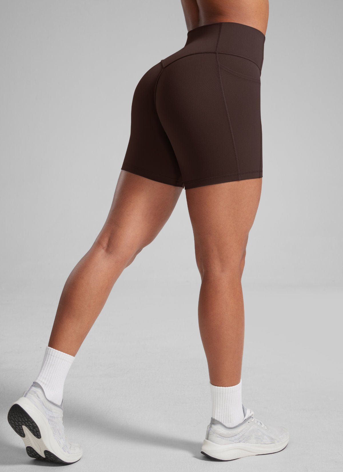 CRZ YOGA Butterlift Womens Scrunch Butt No Front Seam Pocket Biker Shorts 5'' Hot Fudge Brown @model_info:Crystal