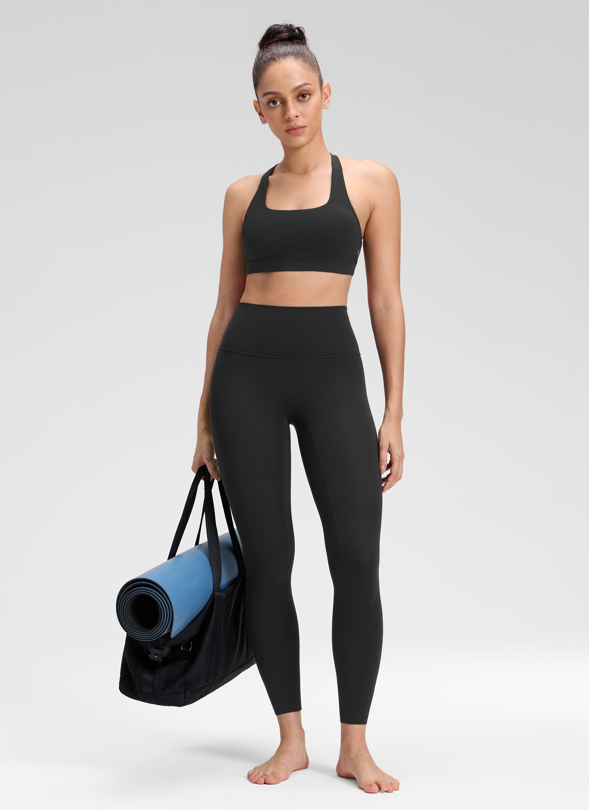 CRZ YOGA Women's Butterluxe Yoga High Rise No Front Seam Legging 25'' Black @model_info:Bruna