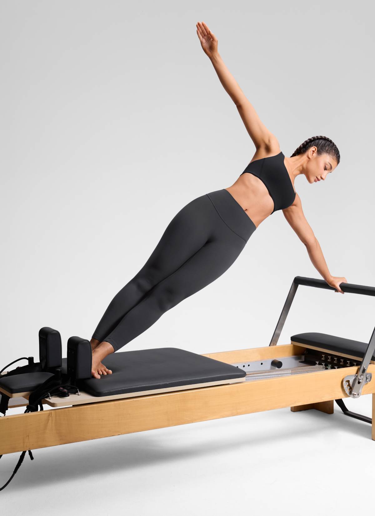 CRZ YOGA Softretch Secretsculpt™ Minor High Rise Front Seam Legging Mysterious Grey @model_info:Mariana
