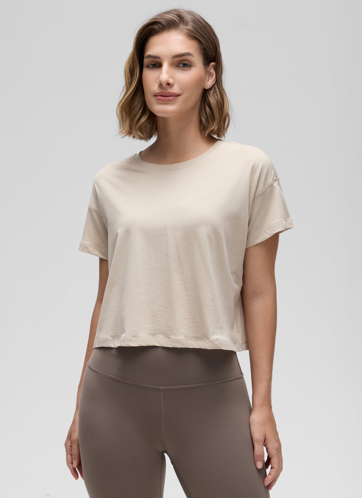 CRZ YOGA Women's Yoga Relaxed Fit Shirt Pima Cotton Crop Short Sleeves Mojave Tan