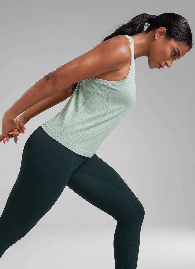 CRZ YOGA Women's Yoga Slim Fit Tops Seamless High Crew Neck Tank Deep Red