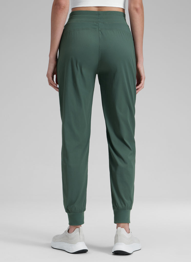 CRZ YOGA Women's Travel Classic Fit Striped Joggers 28'' Ruched Ink Gray