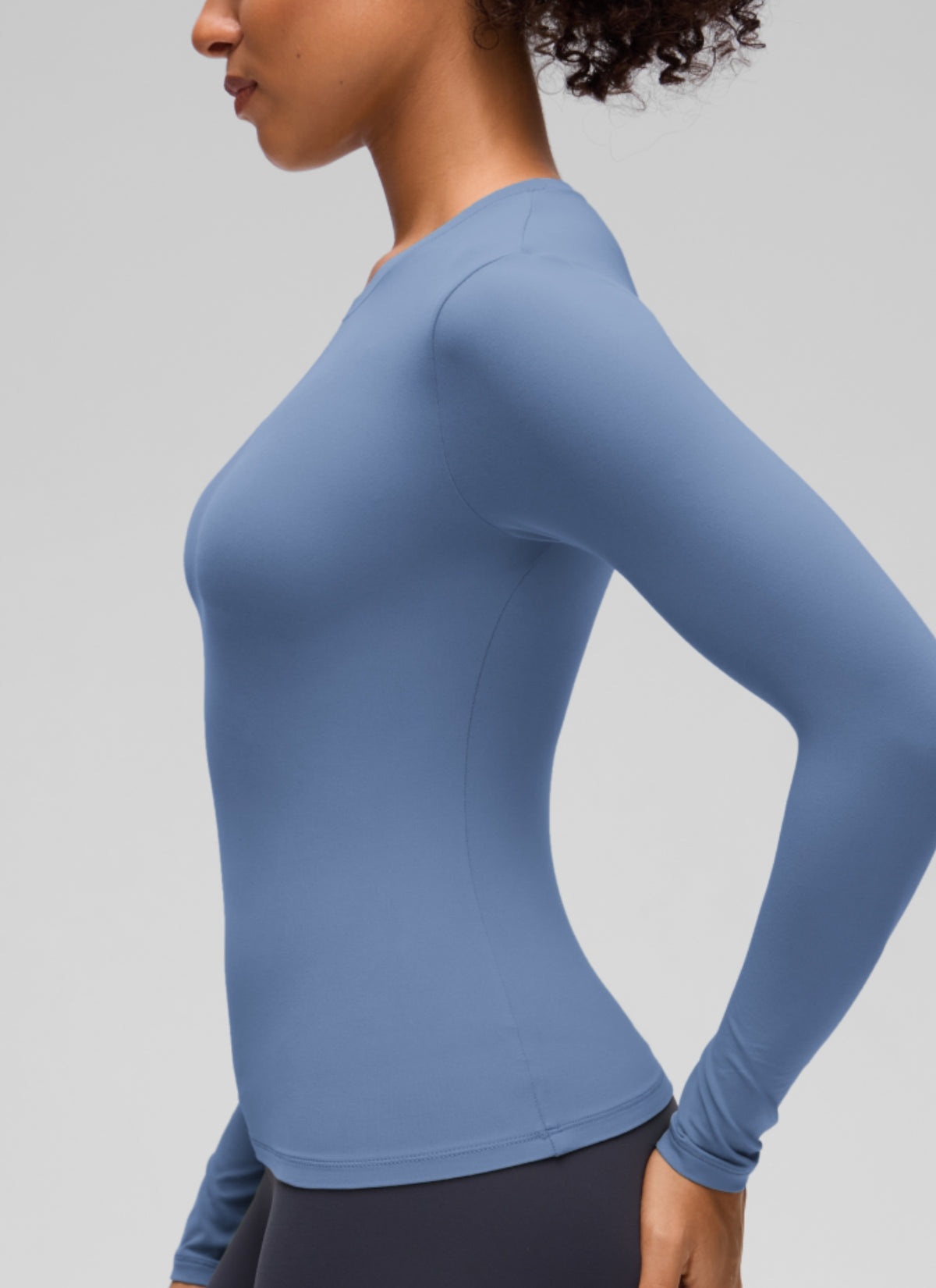 CRZ YOGA Women's Crew Neck Tight Fit Long Sleeve Shirts Casual Tee Oasis Blue @model_info:F