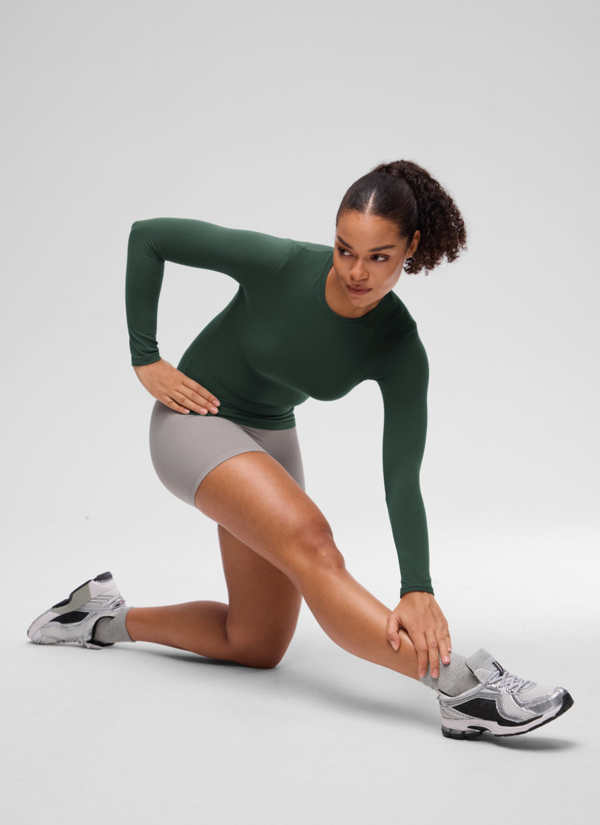 CRZ YOGA Women's Crew Neck Tight Fit Long Sleeve Shirts Casual Tee Legend Green @model_info:F